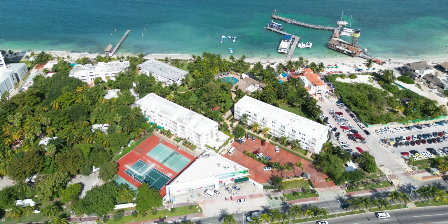 on-vacation-colombia-destino-cancun-hotel-dos-playas-panoramica-hotel-1536x768-1.webp