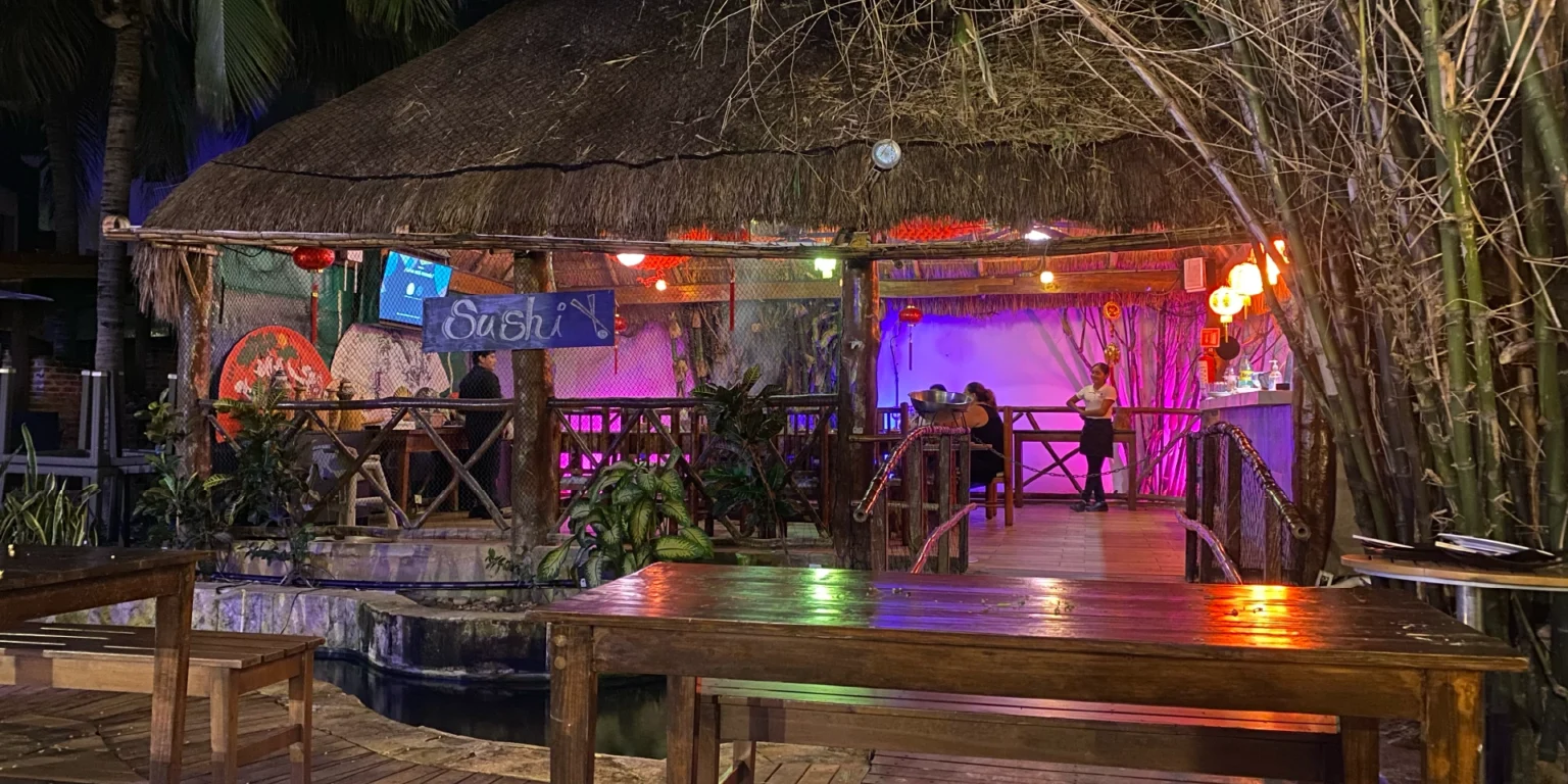 on-vacation-colombia-destino-cancun-hotel-dos-playas-restaurante-sushi-1536x768-1.webp