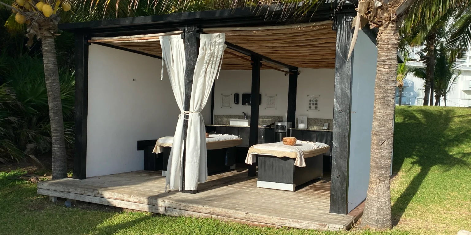 on-vacation-colombia-destino-cancun-hotel-dos-playas-spa-1536x768-1.webp