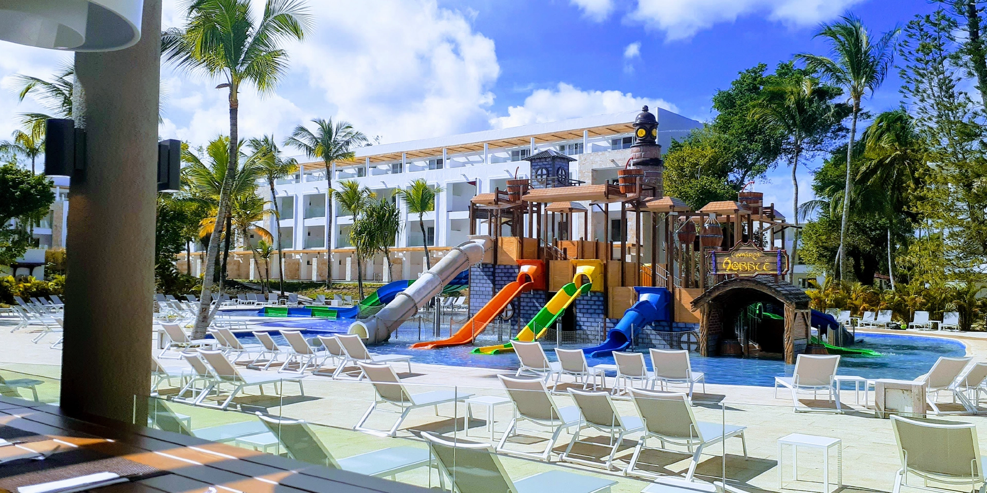 on-vacation-colombia-destino-punta-cana-hotal-grand-bavaro-parque-acuatico-ninos.webp