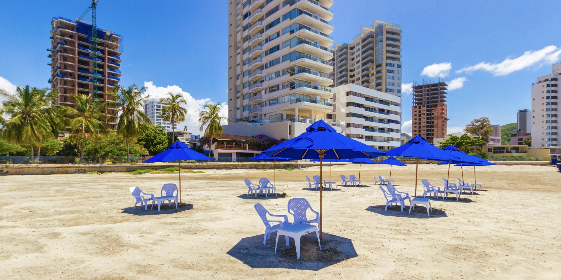 on-vacation-colombia-destino-santa-marta-hotel-acmarriott-playa-hotel.webp