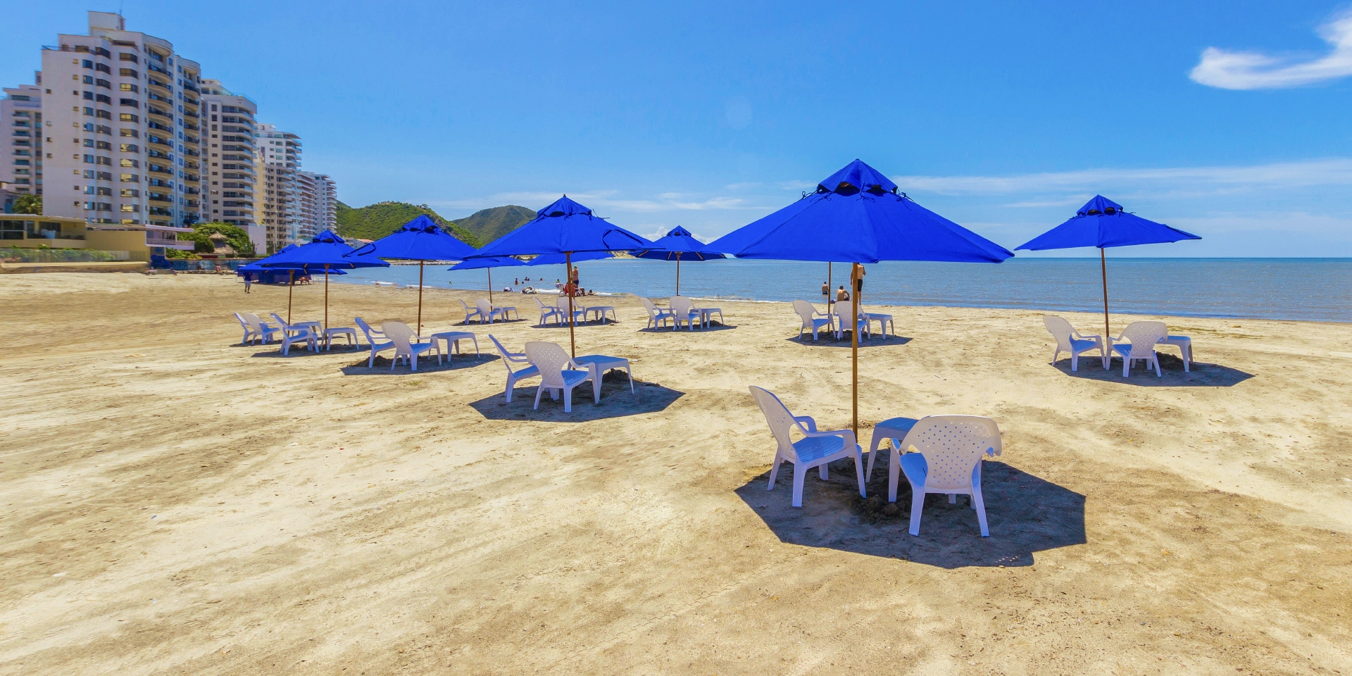on-vacation-colombia-destino-santa-marta-hotel-acmarriott-playa-mar.webp