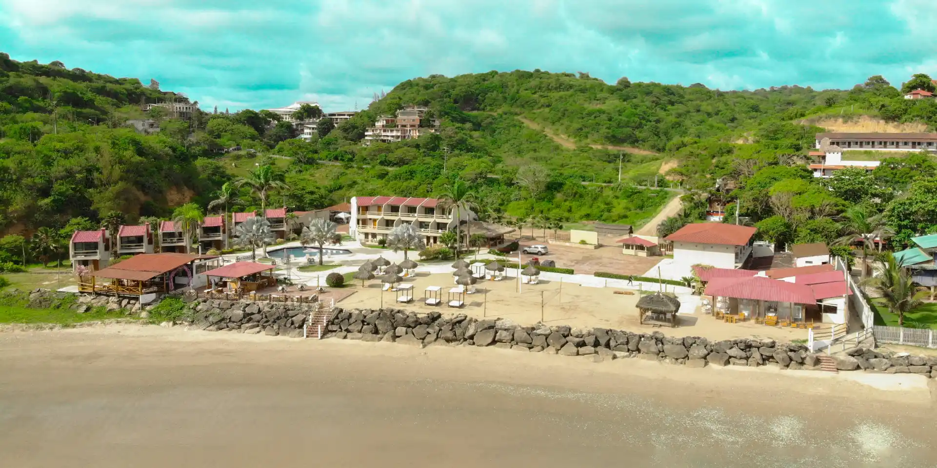 on-vacation-ecuador-montanita-hotel-howard-fachada-06.webp